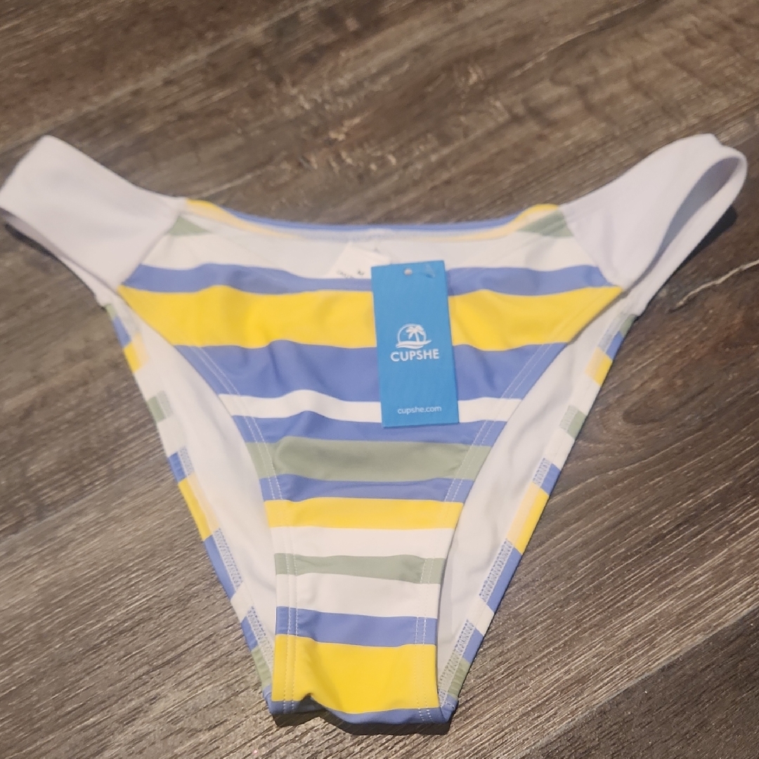 Nwt Medium Cupshe Bikini Bottoms